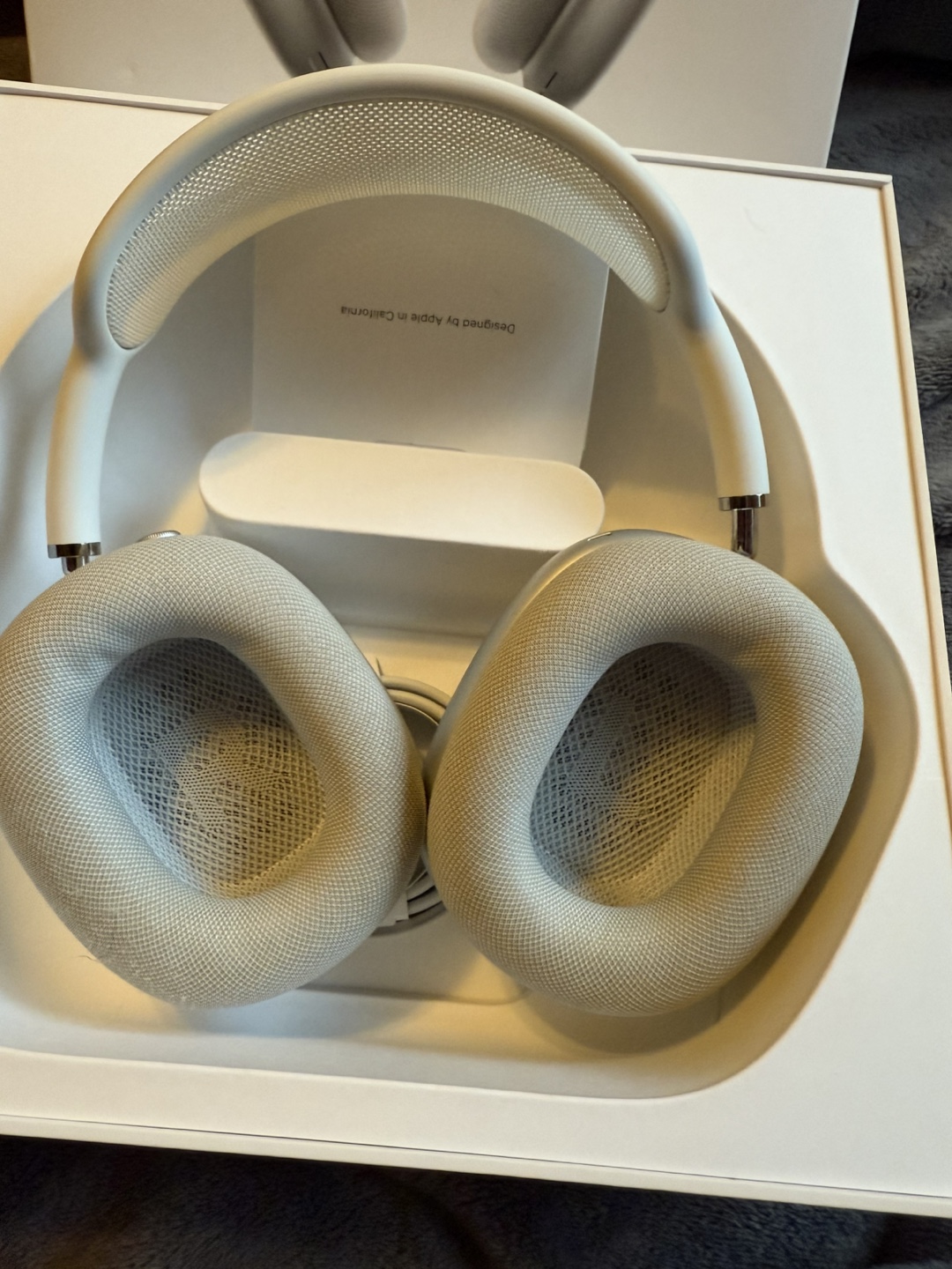 Apple AirPods Max - White - Like New! - photo 5