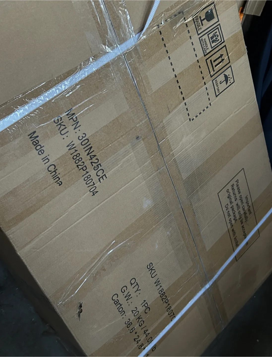 30" Porcelain vanity top with rectangular sink image indicator(6)