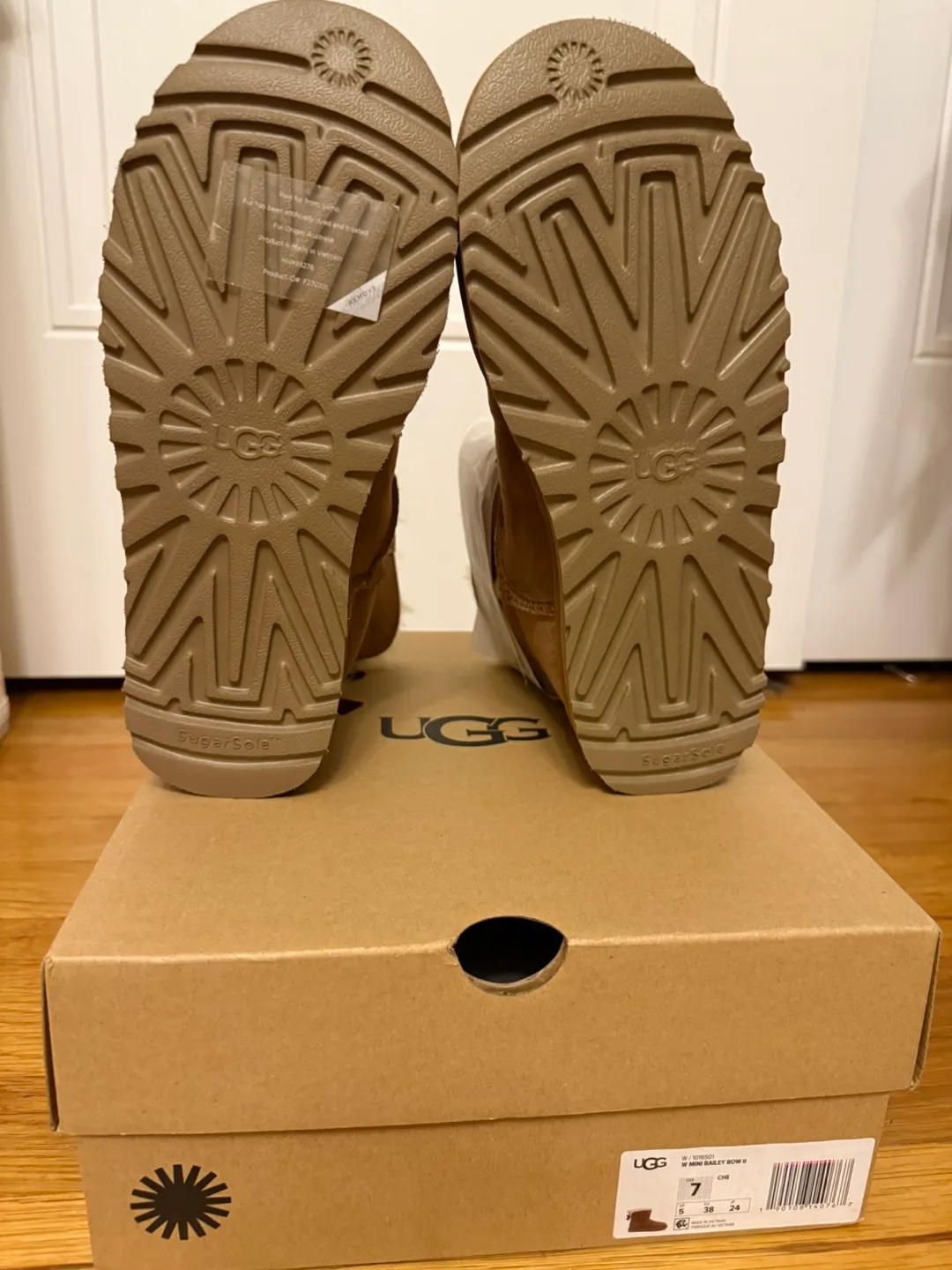 UGG Mini Bailey Bow II Boots - Size 7 - Chestnut image indicator(4)
