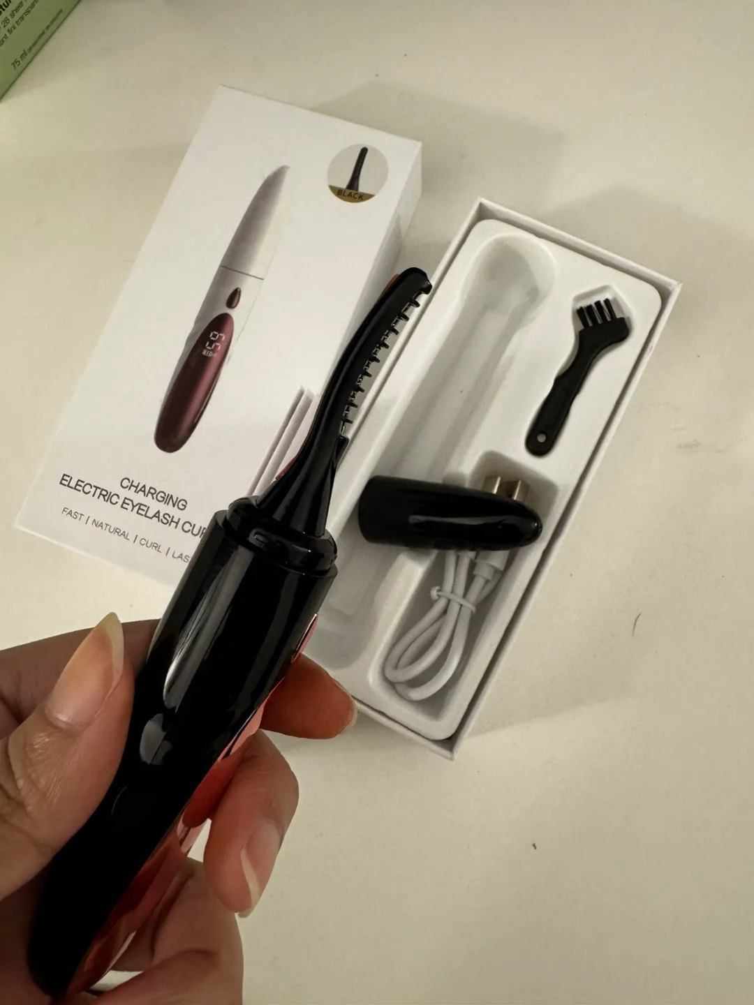 Charging Electric Eyelash Curler - Black thumbnail