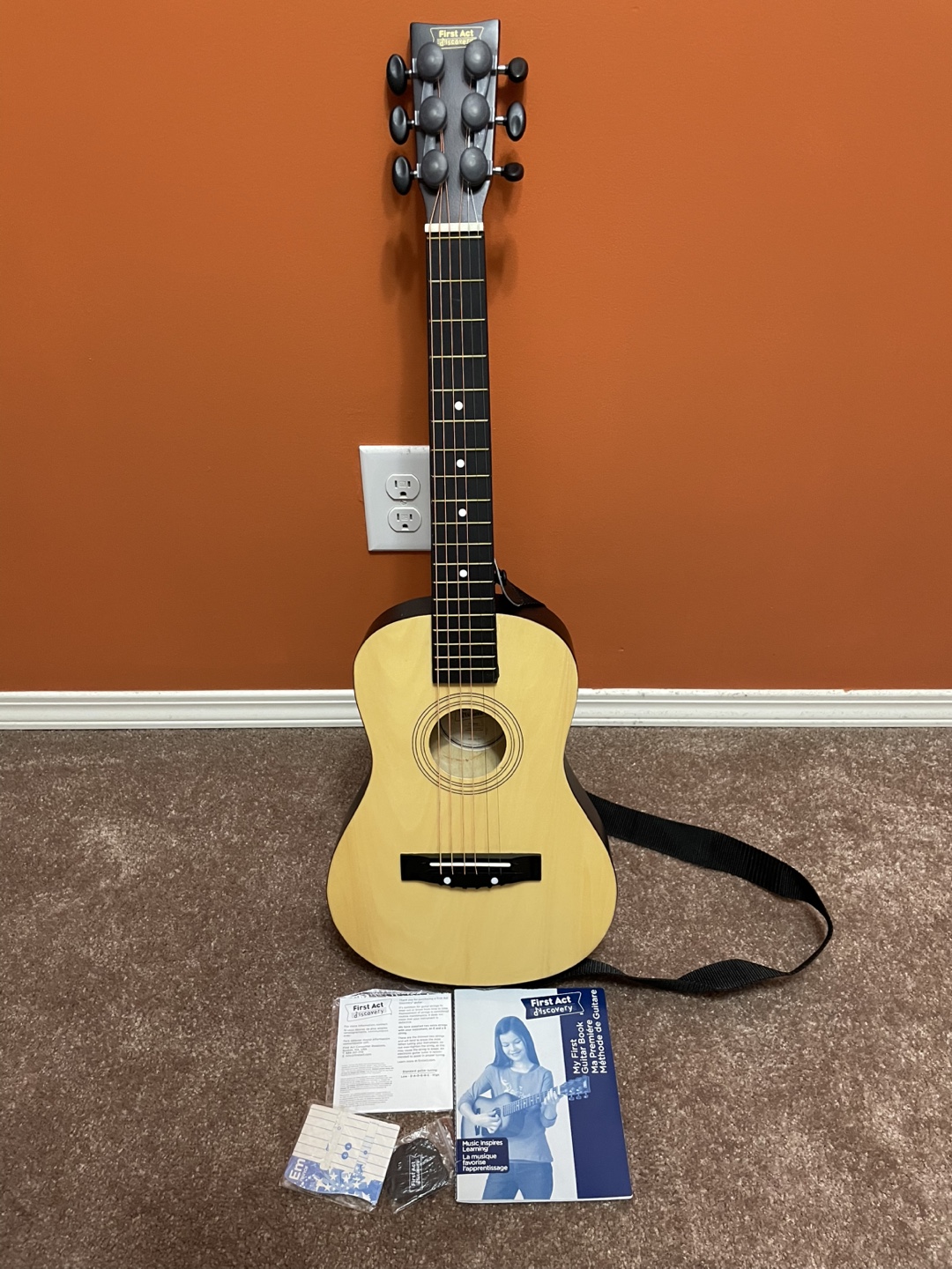 First Act Discovery Acoustic Guitar - photo 2