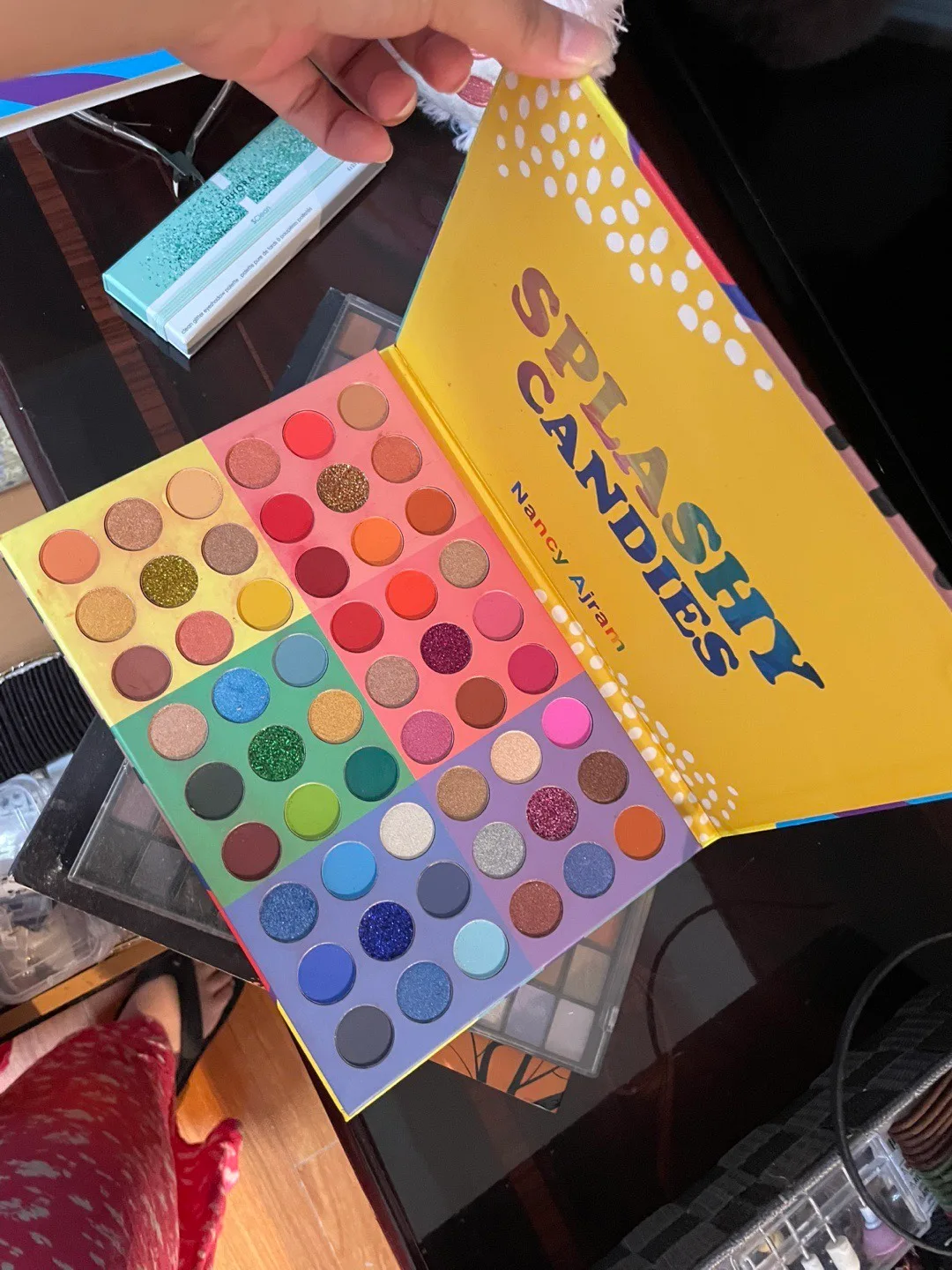 Nancy Ajram Eyeshadow Palette image indicator(2)