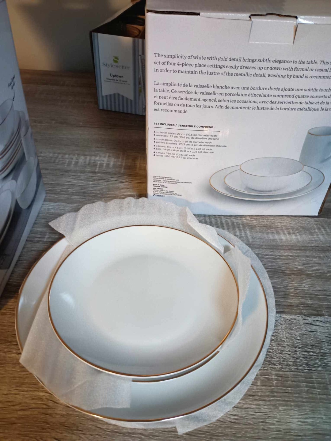 President's Choice Porcelain Dinnerware Set - 16 Piece - photo 2