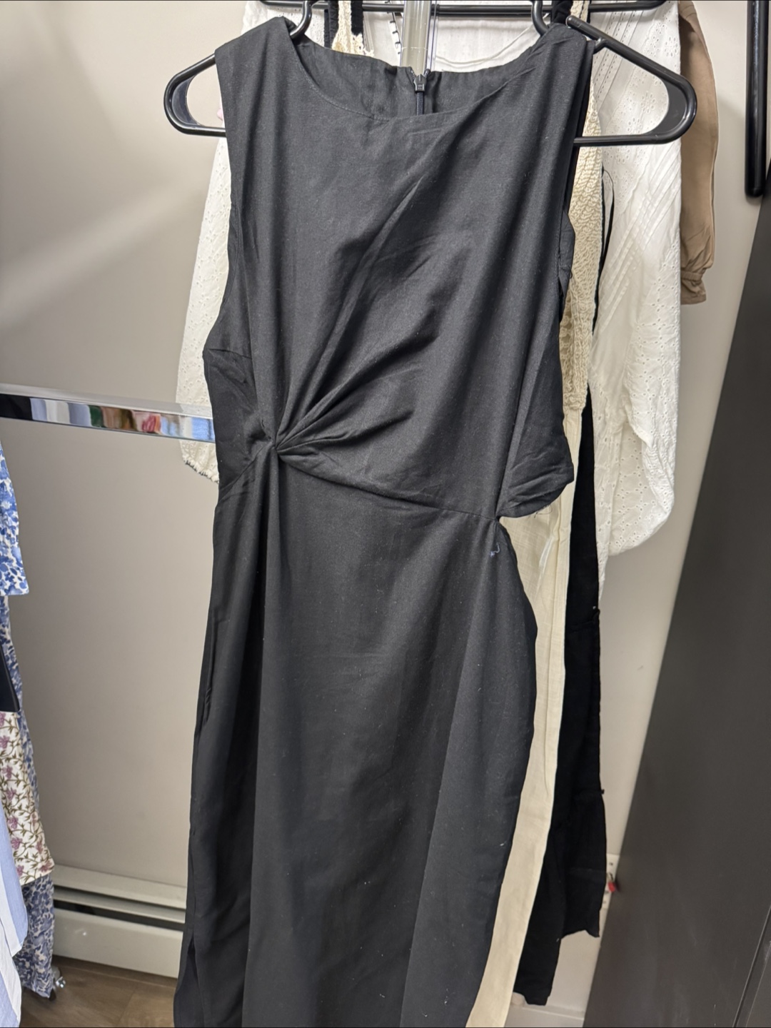 Black Sleeveless Dress
