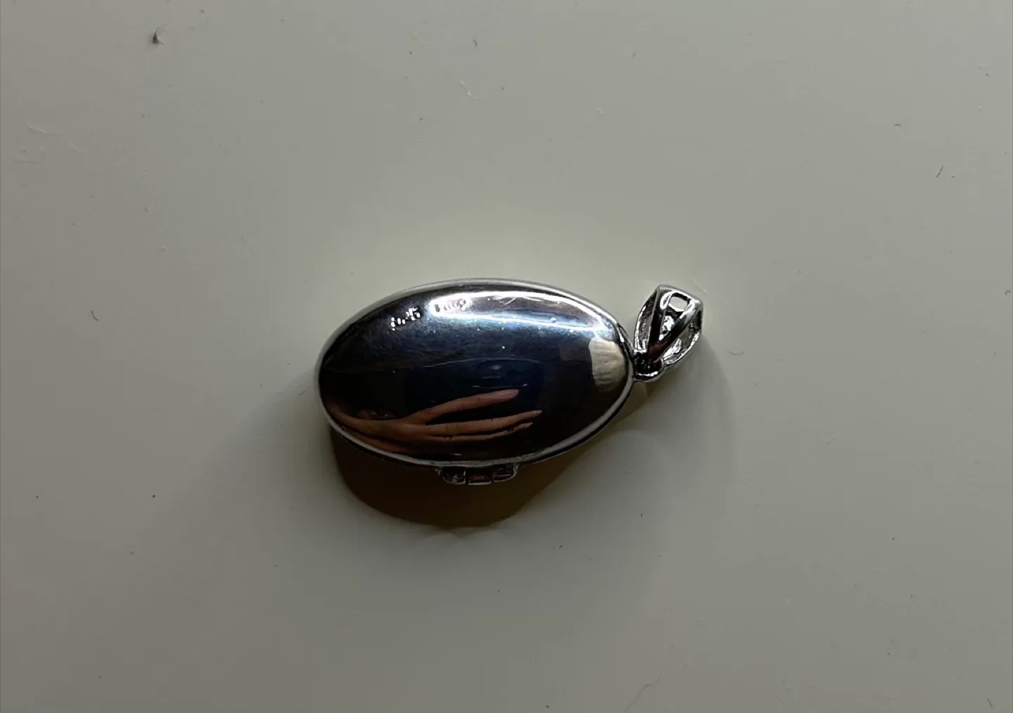 925 Silver Oval Locket Pendant image indicator(3)