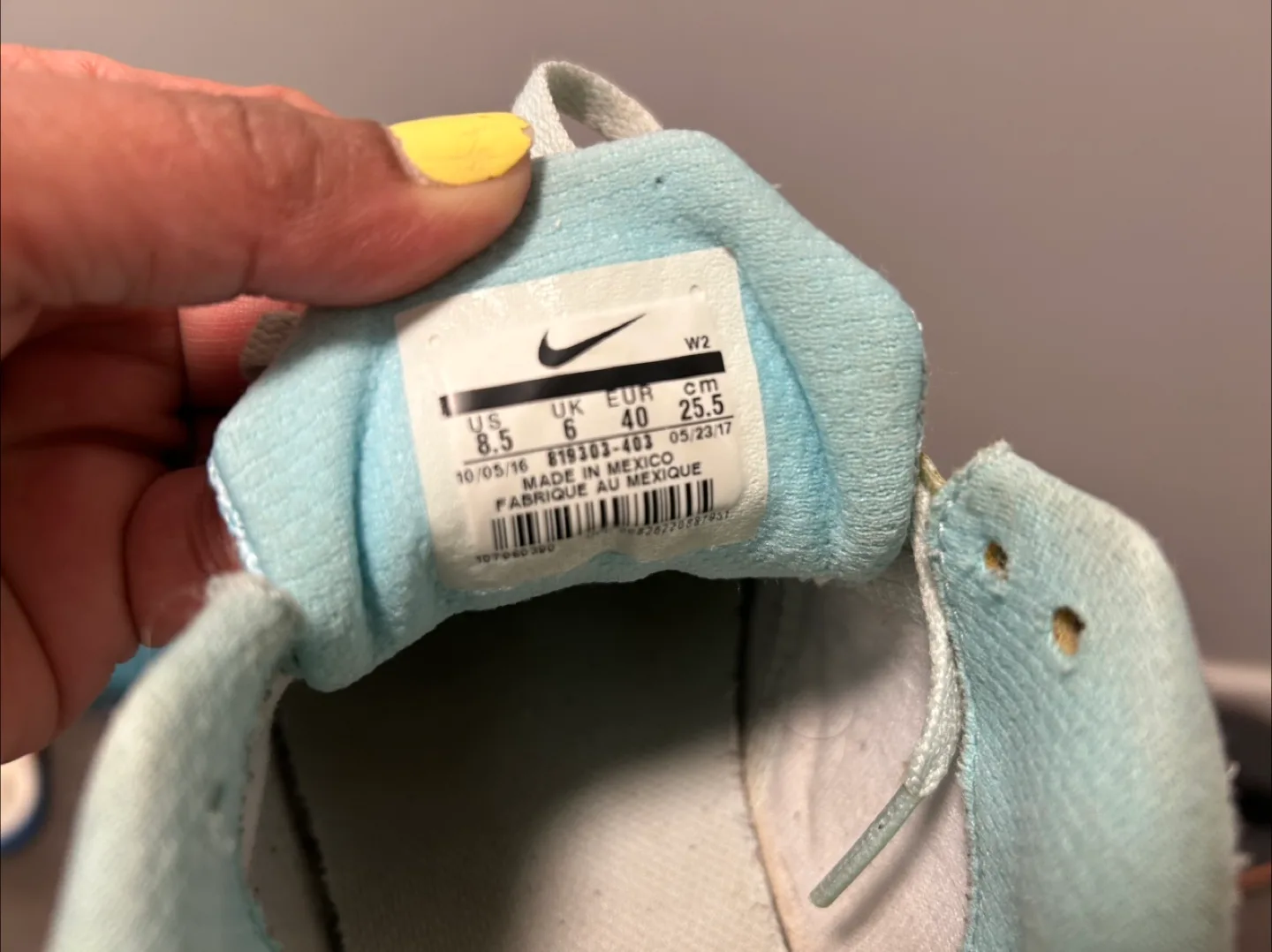 Nike Revolution 3 Women's Running Shoes - Size 8.5 image indicator(2)