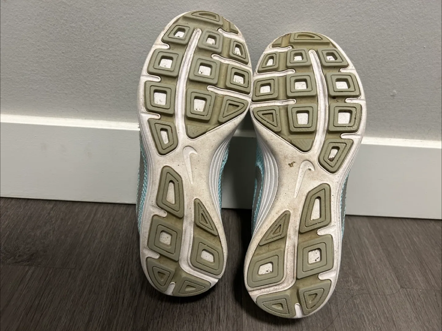 Nike Revolution 3 Women's Running Shoes - Size 8.5 image indicator(3)