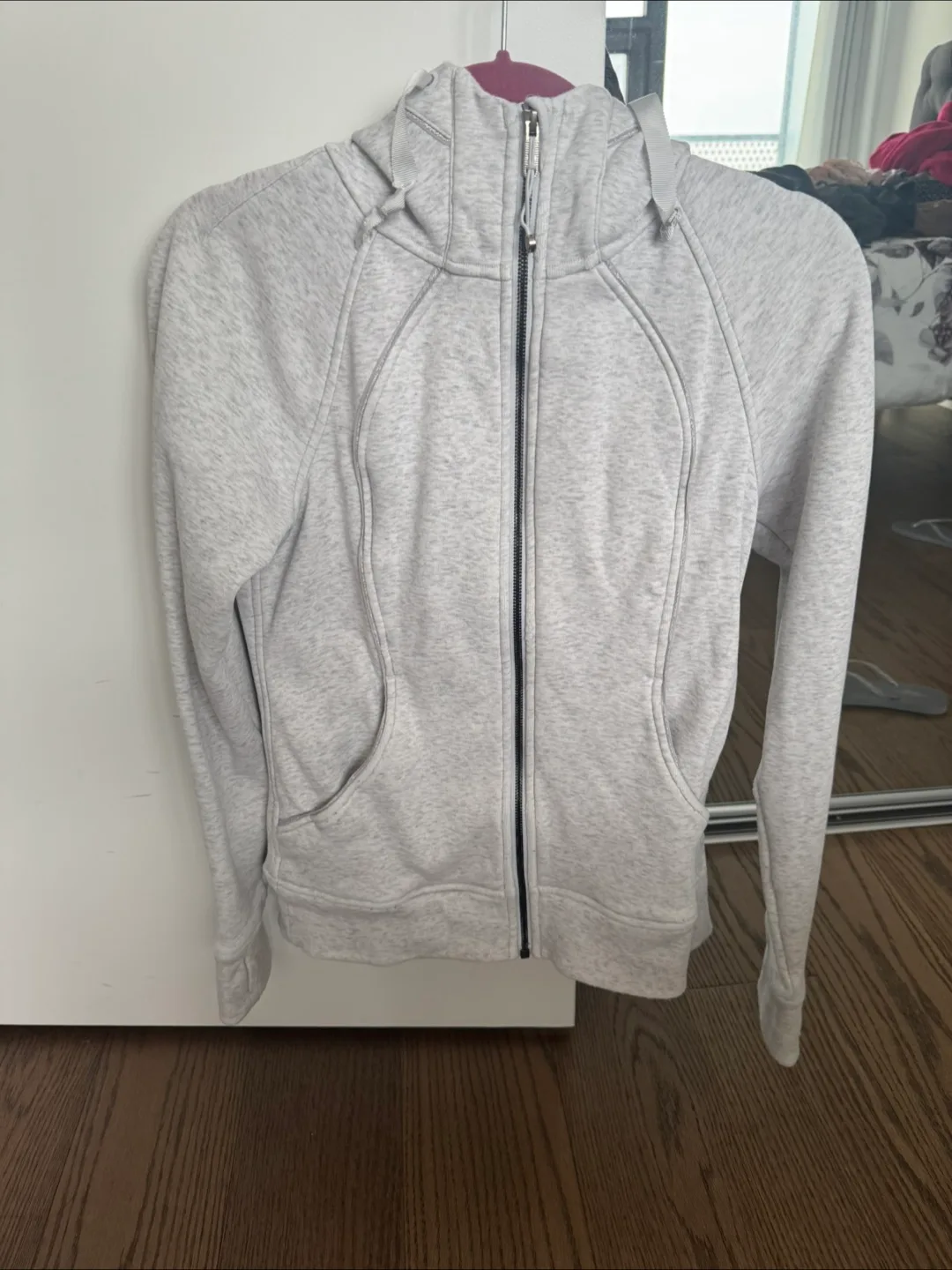 Lululemon Define Jacket - size 6 moderate condition thumbnail