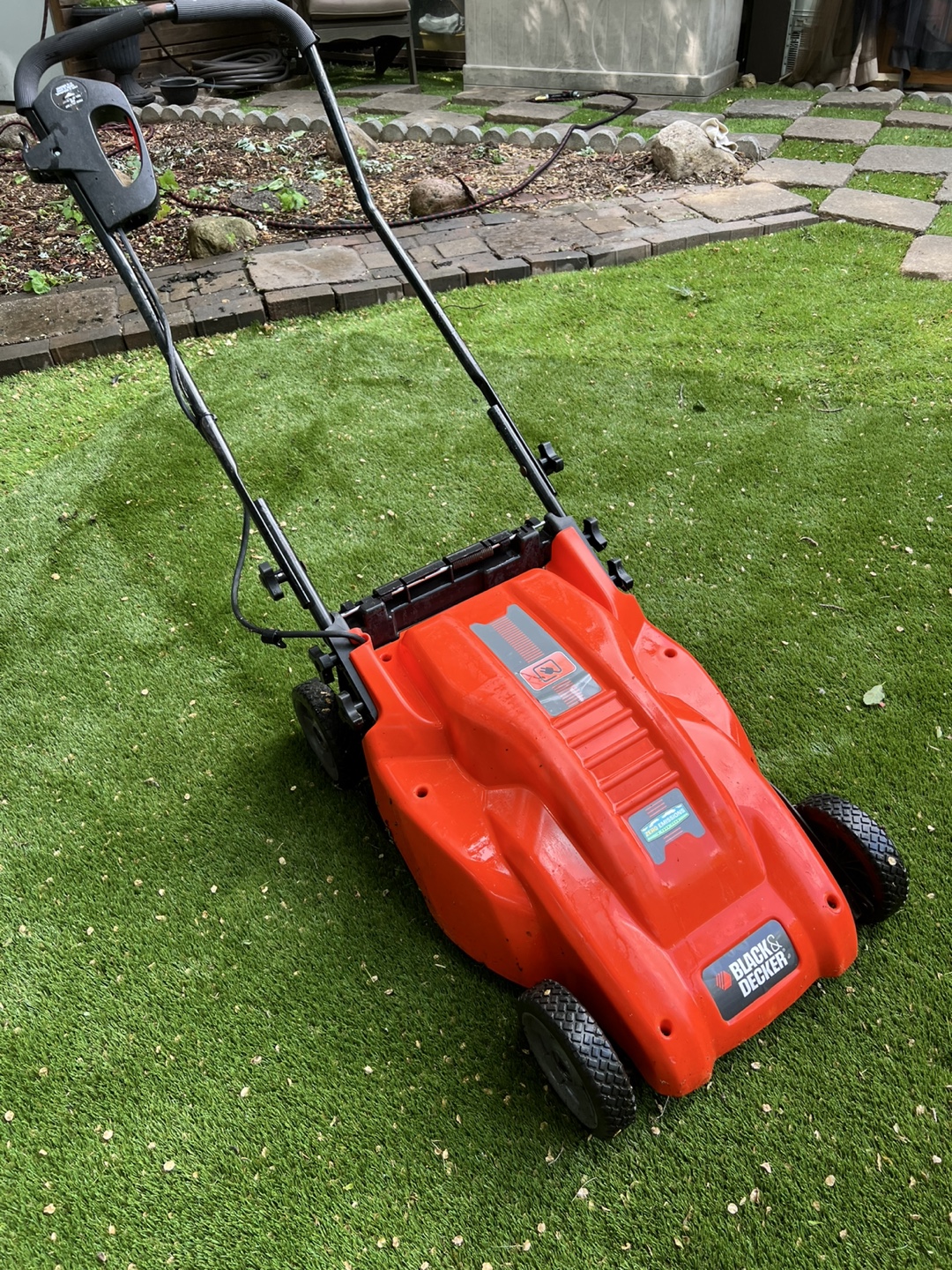 Black & Decker Corded Electric Lawn Mower