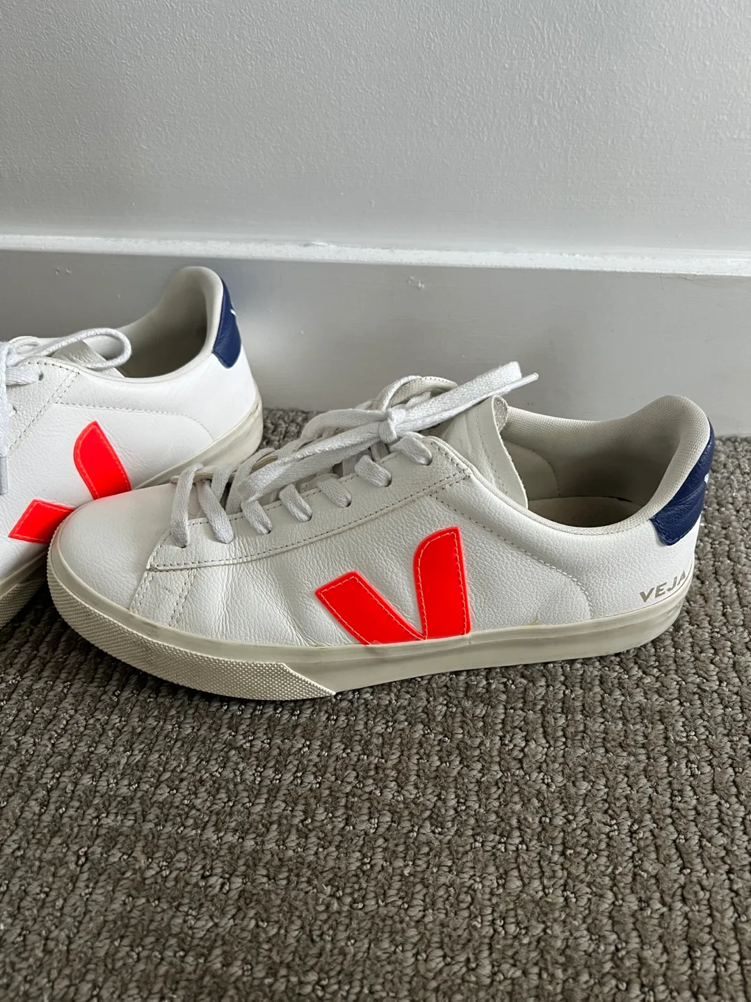 Veja Men’s White & Orange Sneakers size 10 image indicator(2)