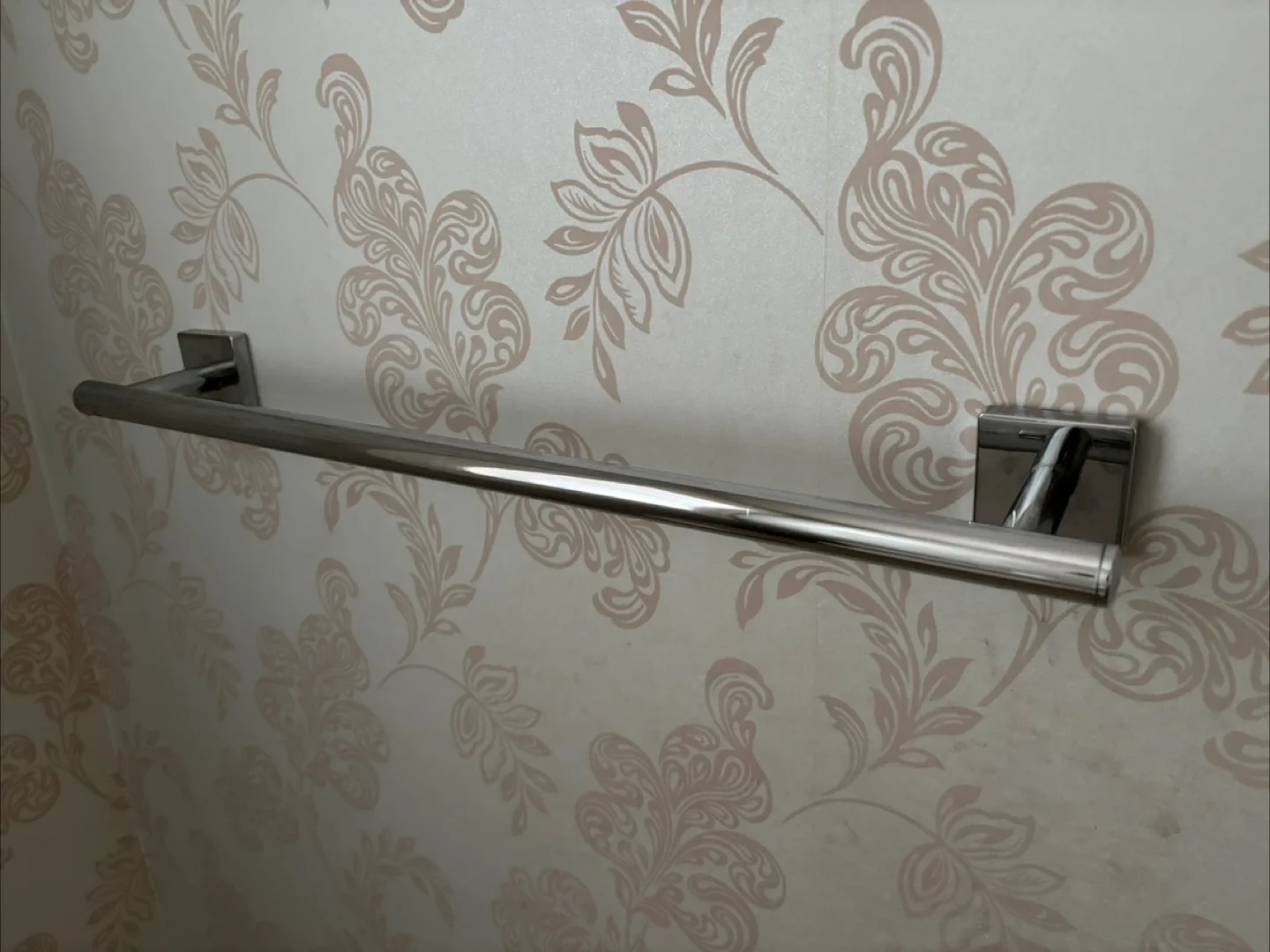 Silver Towel Rack thumbnail