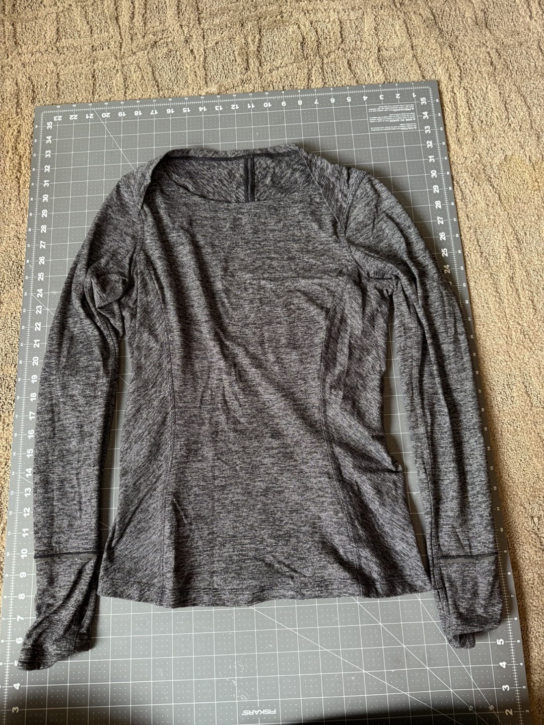 Lululemon Heathered Grey Long Sleeve Top, Size 6
