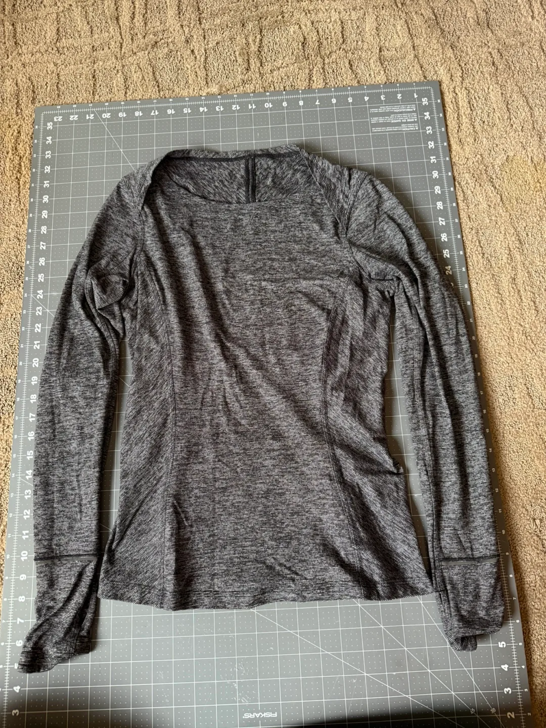 Lululemon Heathered Grey Long Sleeve Top, Size 6 thumbnail
