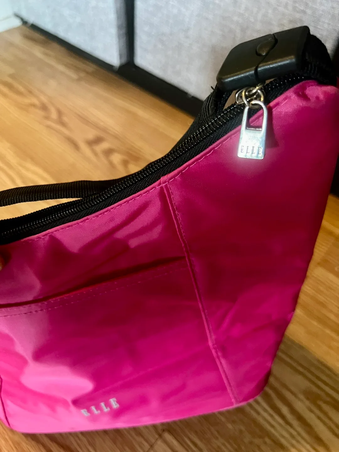 ELLE Pink Insulated Lunch Bag image indicator(3)