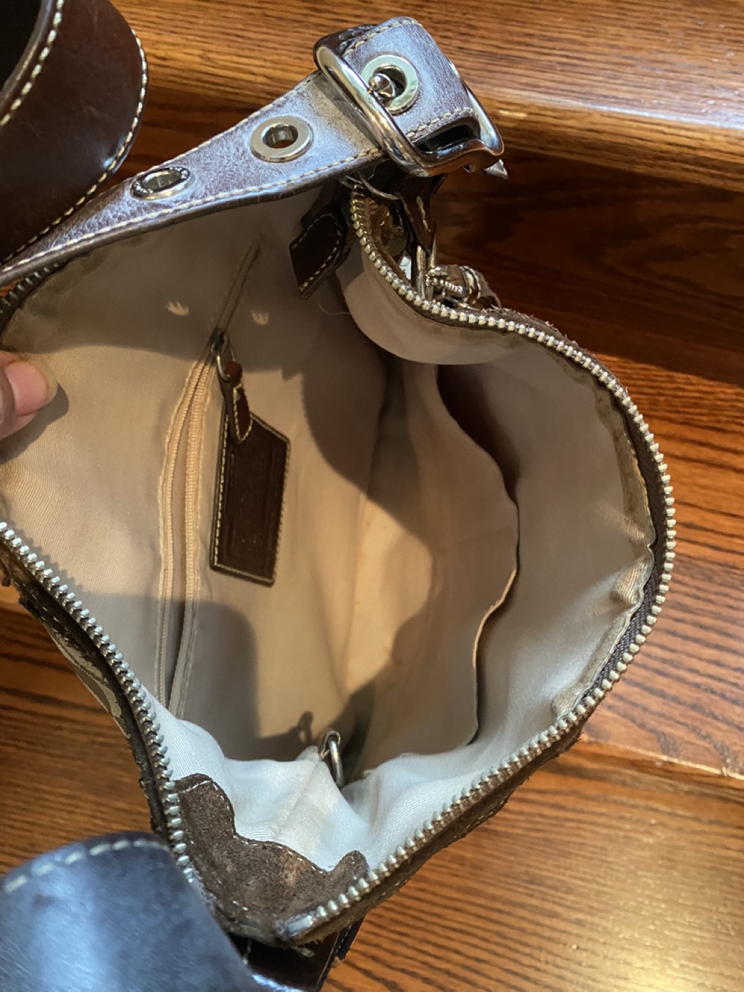 Coach Signature Canvas Crossbody Bag - photo 3