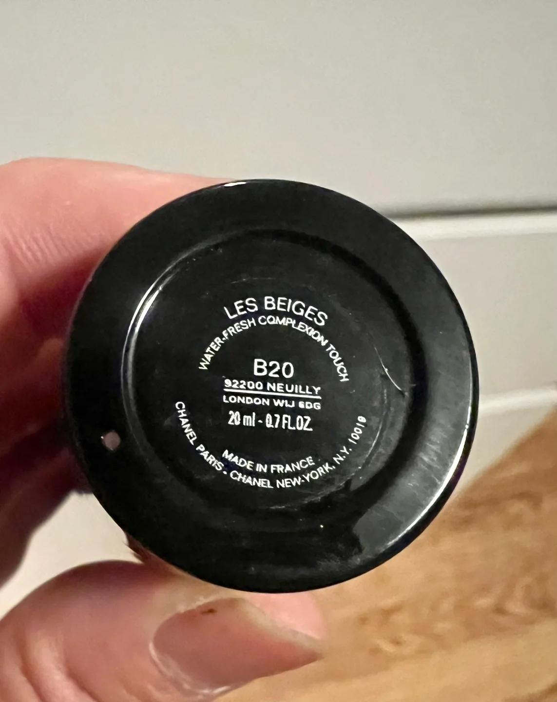 Chanel Makeup Bundle: Lip Pencil, Foundation, Lipstick image indicator(4)