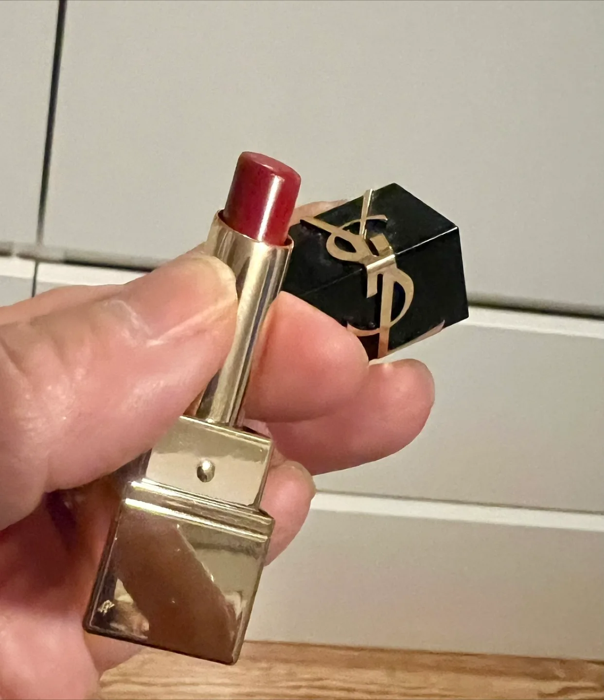 Chanel Makeup Bundle: Lip Pencil, Foundation, Lipstick image indicator(6)