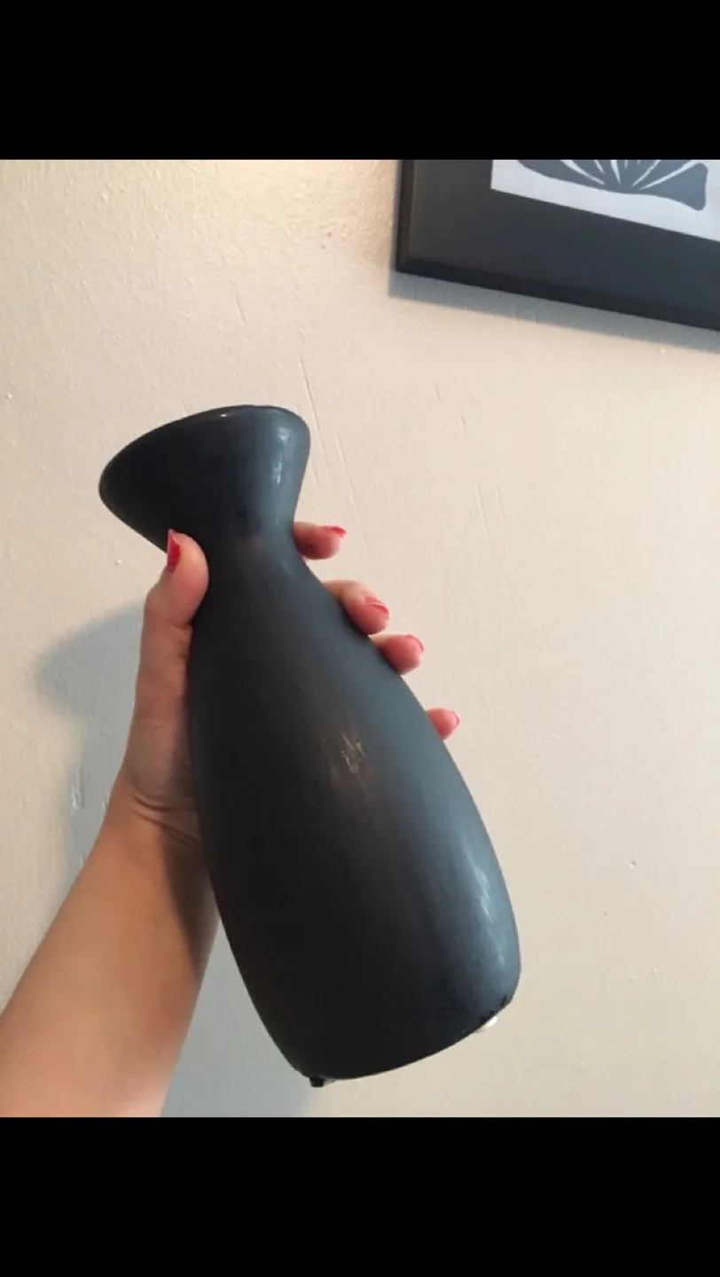 Black Vase - Home Decor image indicator(2)