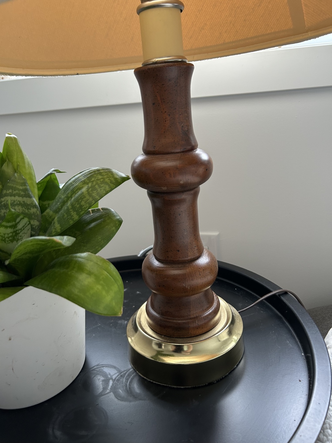 MCM Beige Table Lamp with Wooden Base - photo 3