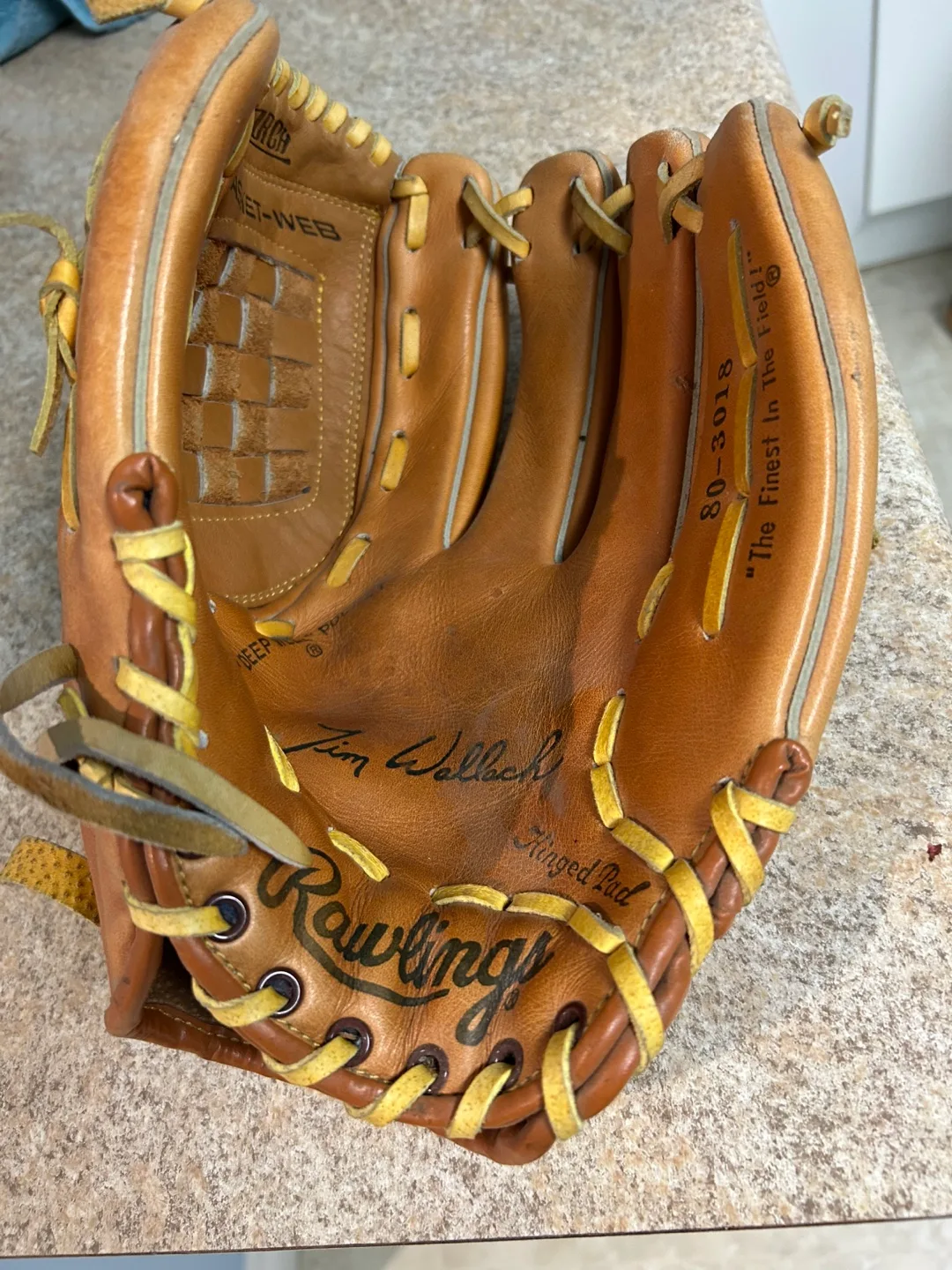 Rawlings Tim Wallach Baseball Glove image indicator(3)