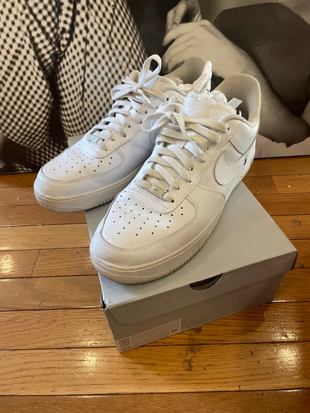 Nike Air Force 1 Low - Size 12.5 image indicator(2)