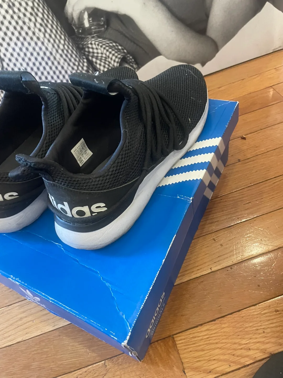 Adidas Tubular Doom Sock PK Size 13 image indicator(3)