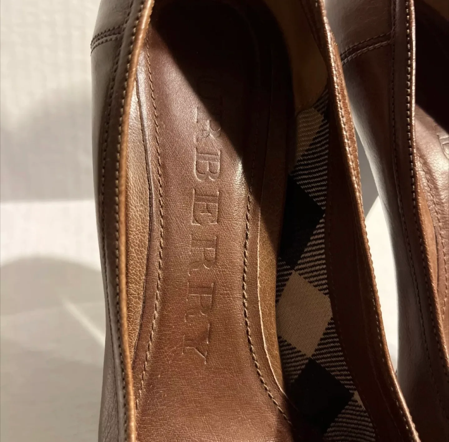 Burberry Brown Leather High Heel Shoes 7.5 38 image indicator(5)