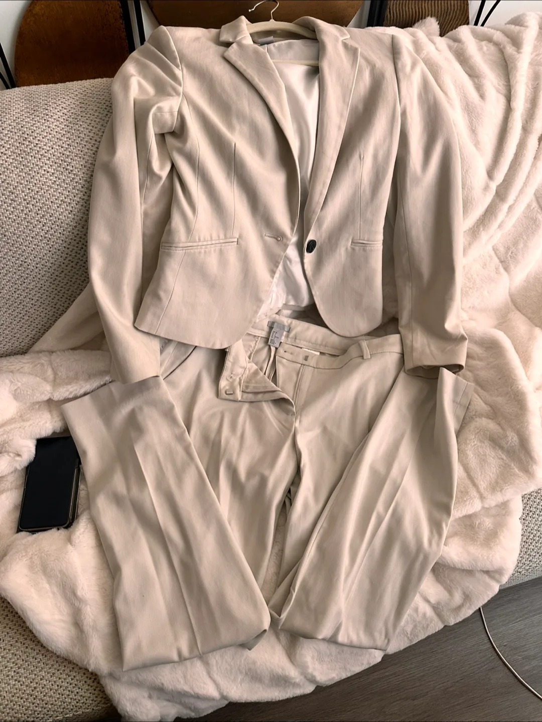 H&M Beige Blazer & Pants Suit - Size US blazer 4, pants 8 image indicator(2)