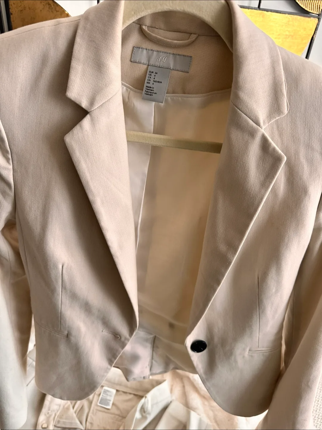 H&M Beige Blazer & Pants Suit - Size US blazer 4, pants 8 image indicator(6)