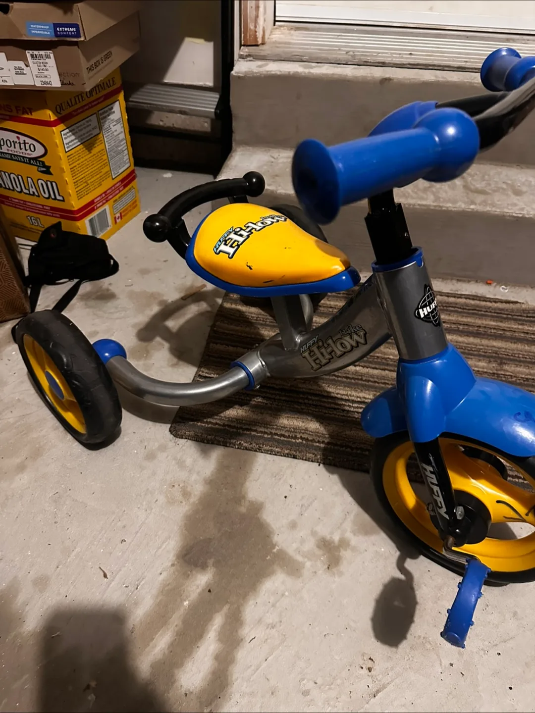 Huffy Lil' Flow Kids' Tricycle thumbnail