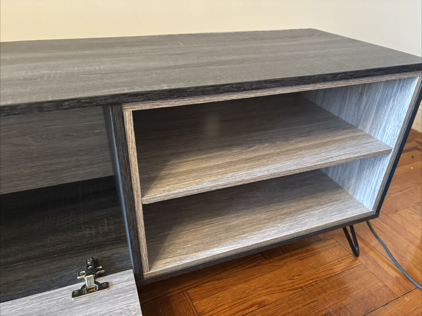 Modern TV stand with storage - photo 4