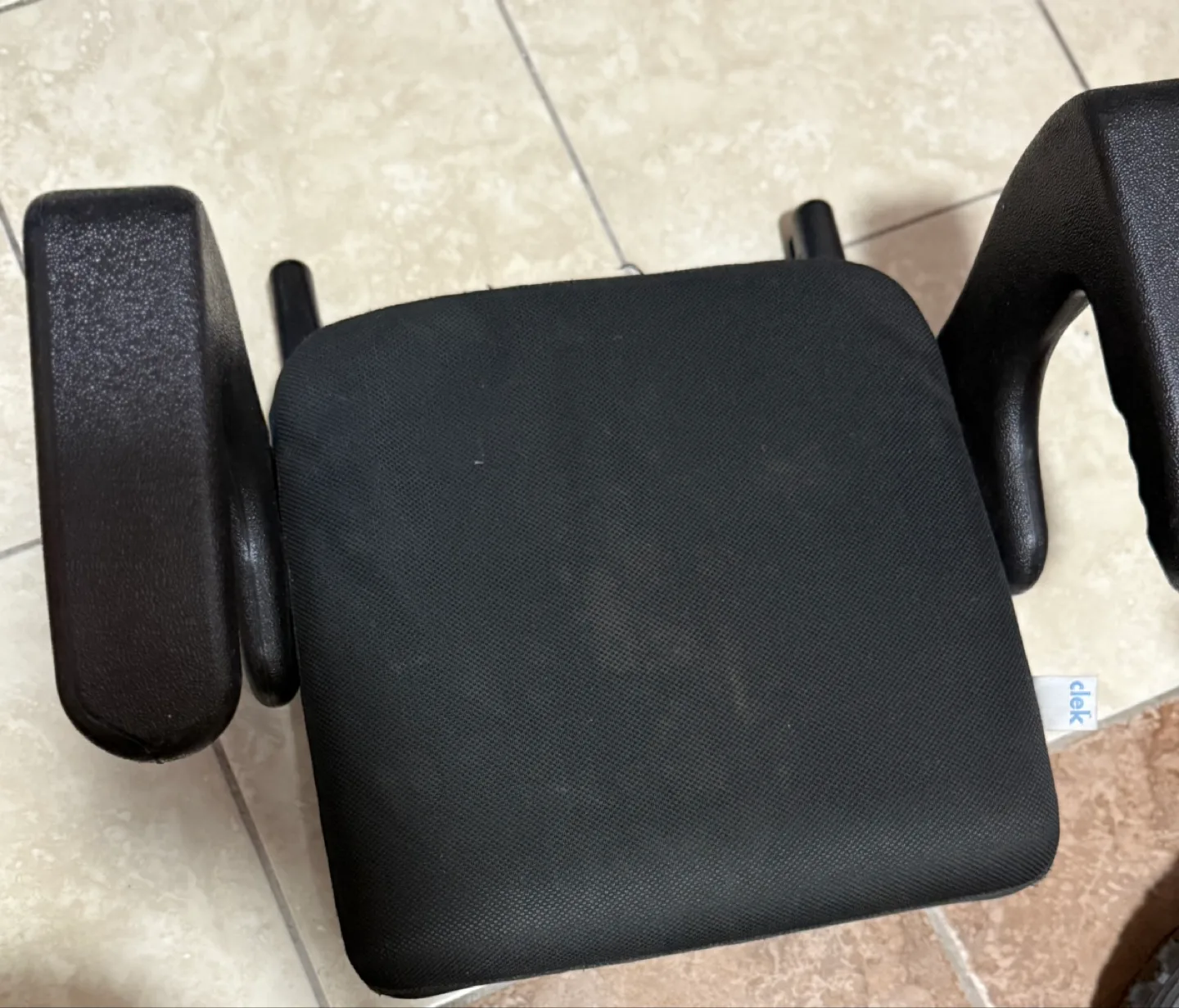 Clek Oobr Booster Seat - Black thumbnail