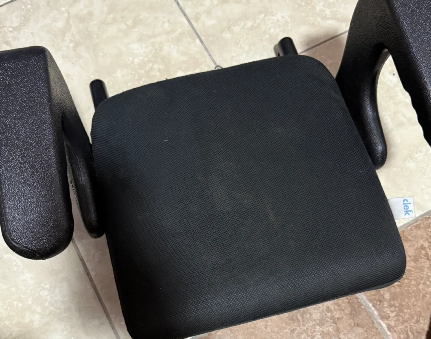 Clek Oobr Booster Seat - Black image indicator(2)