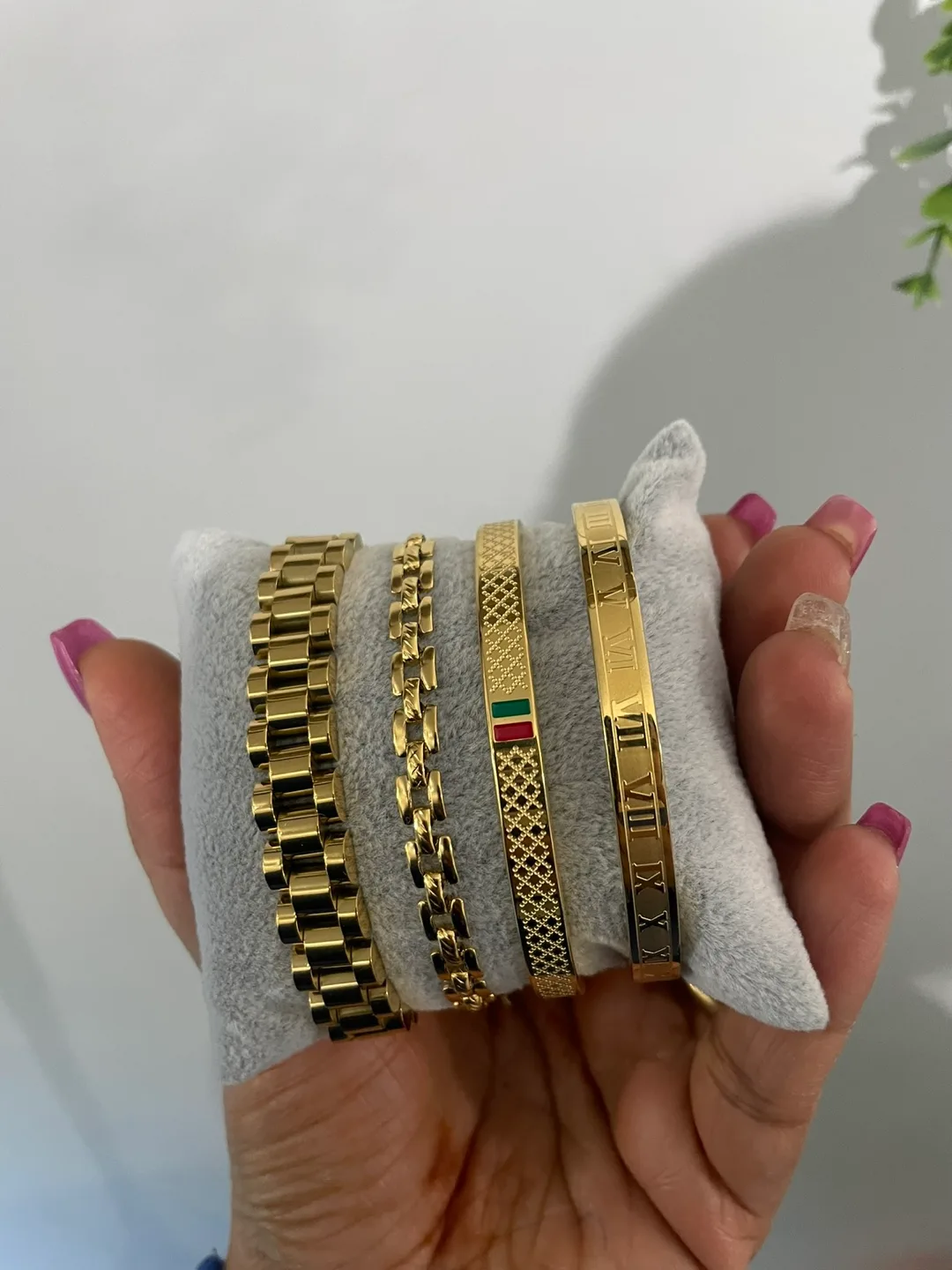 18K Gold Plated bracelets thumbnail