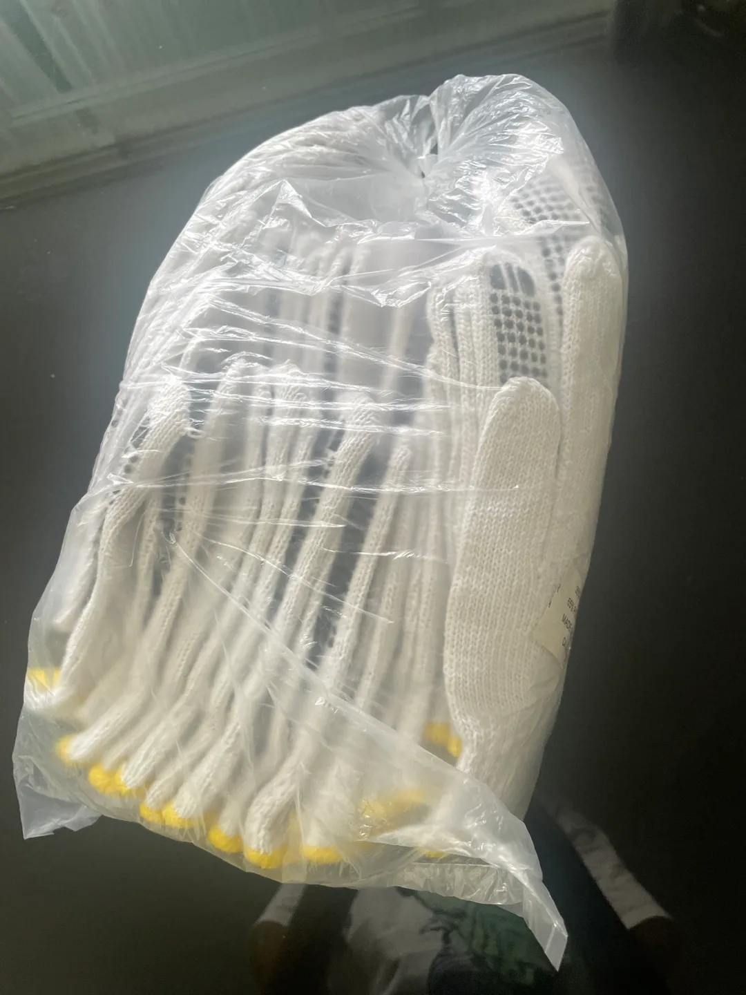 New White Cotton/Polyester Work Gloves image indicator(3)