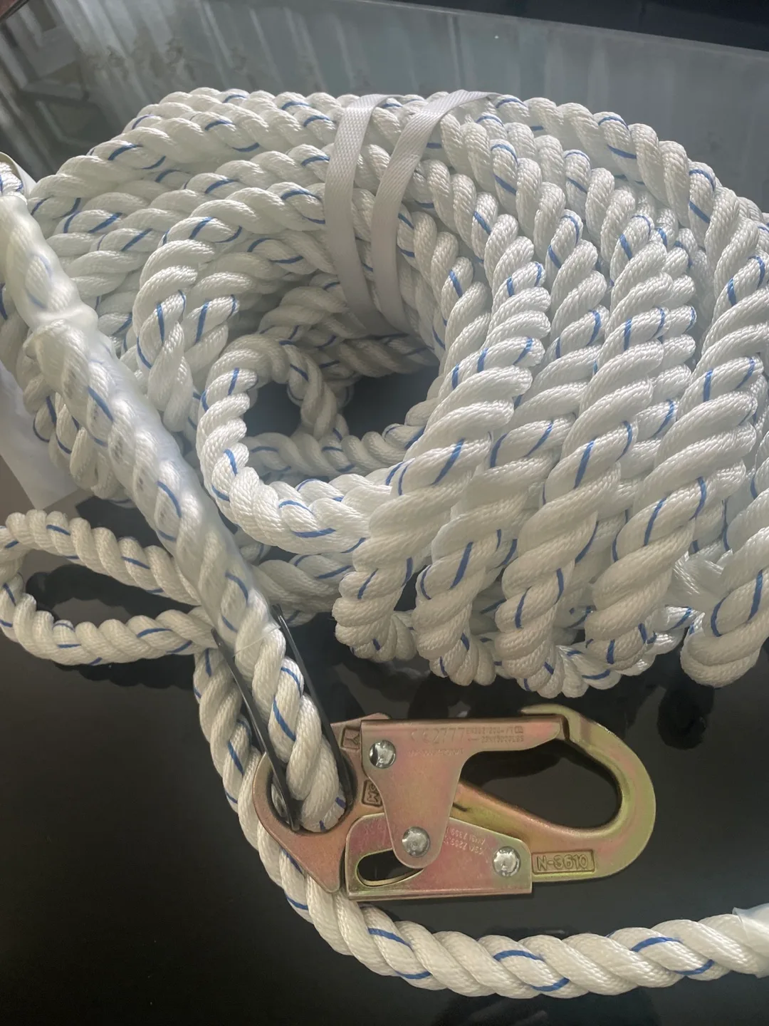 Safety Rope with Carabiner image indicator(3)