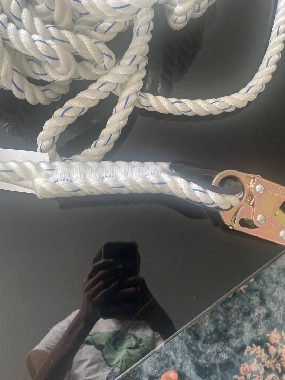 Safety Rope with Carabiner image indicator(5)