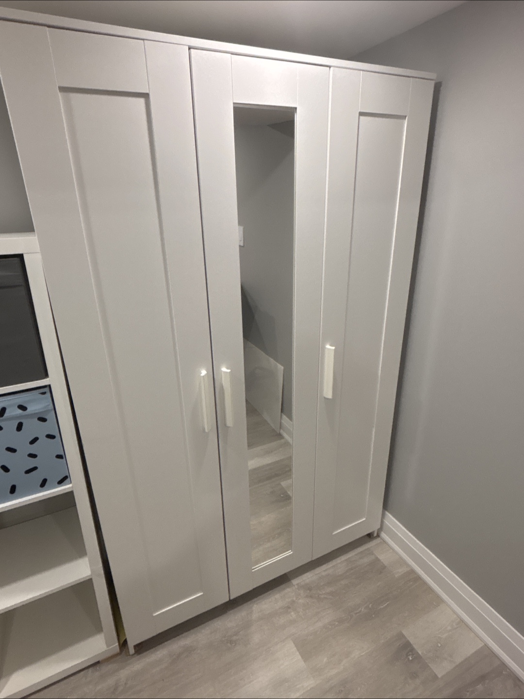 White Wardrobe with Mirror Door - photo 2