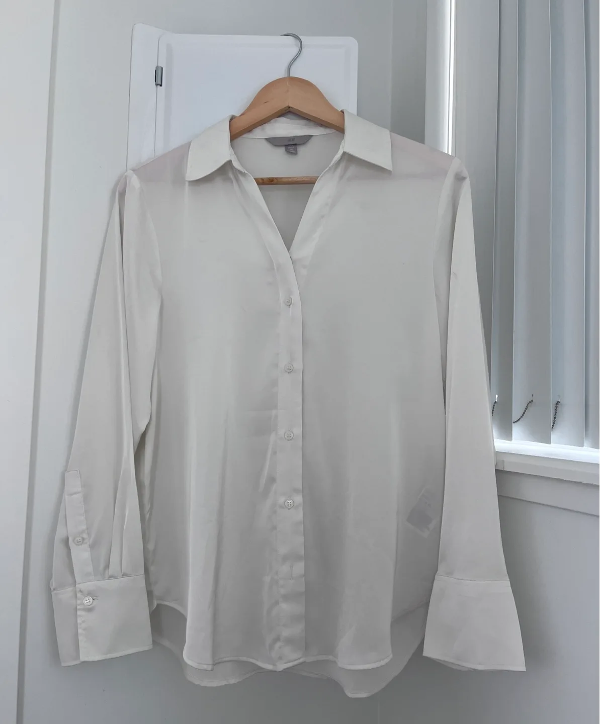 H&M White Silky Blouse thumbnail