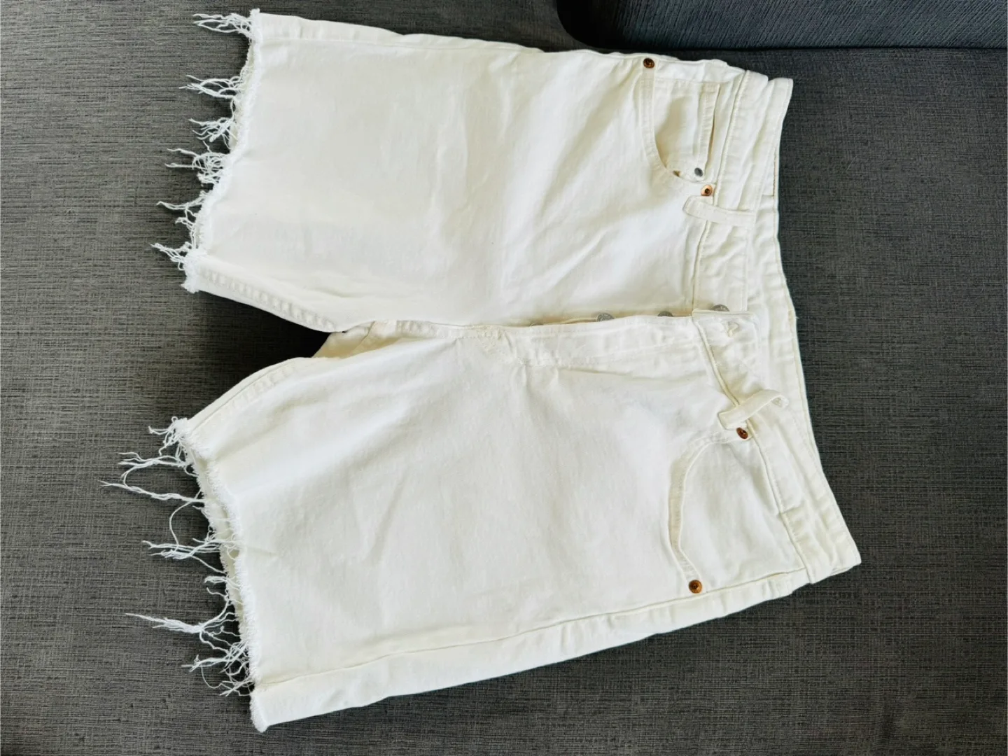H & M Bermuda Cream Denim Shorts thumbnail