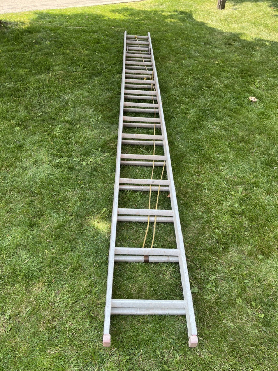 Aluminum Extension Ladder