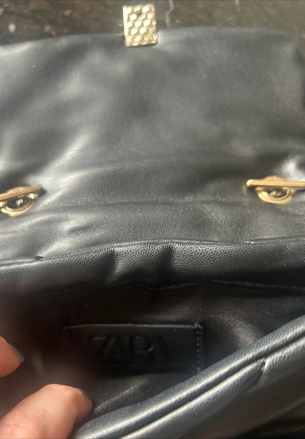 Zara Mini Black Quilted Shoulder Bag image indicator(3)
