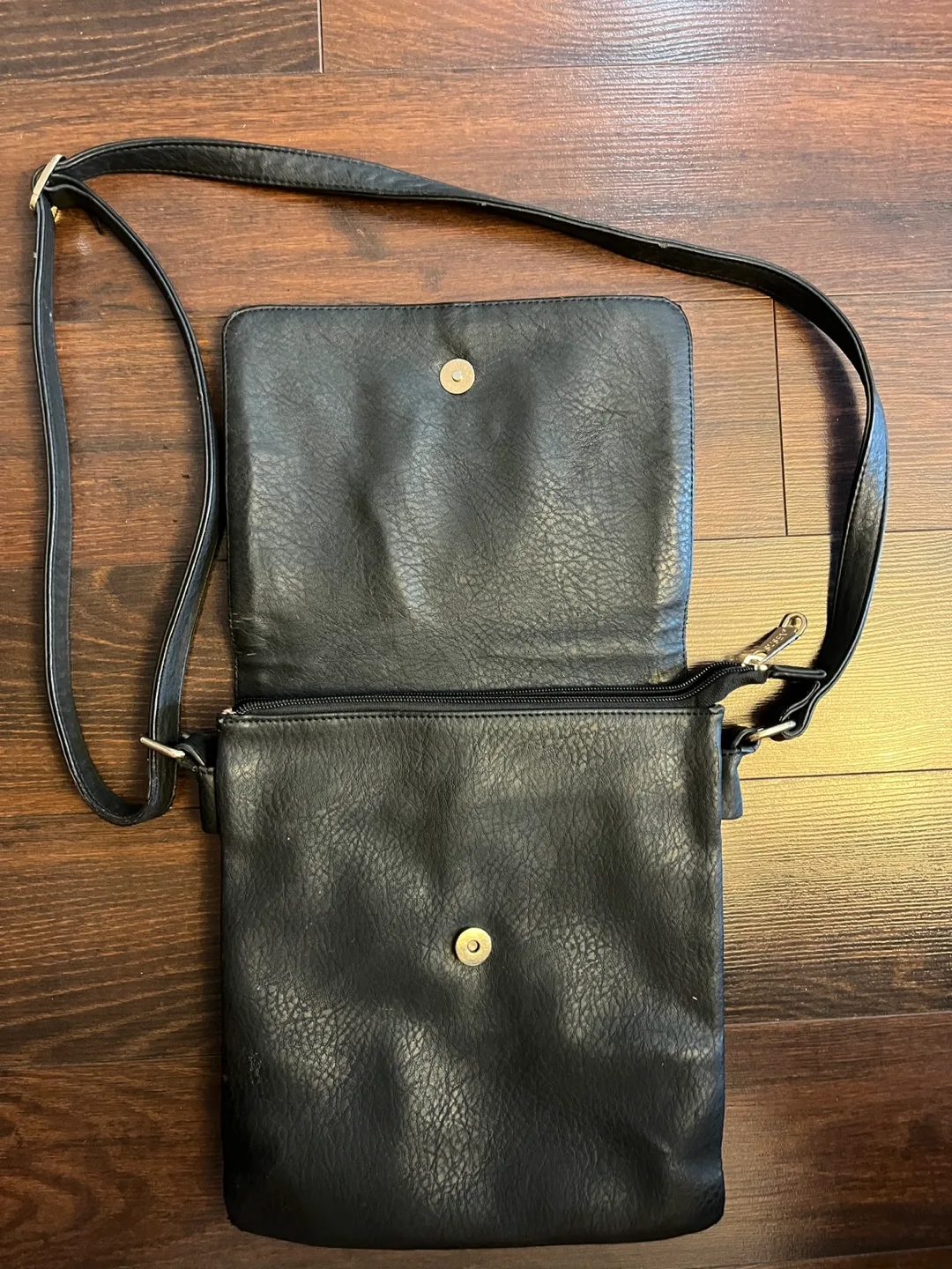 Susen black quilted faux leather crossbody with bow detail image indicator(3)