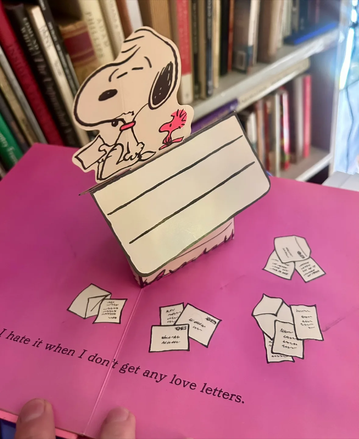 Love A La Peanuts Hallmark Pop-Up Book image indicator(2)