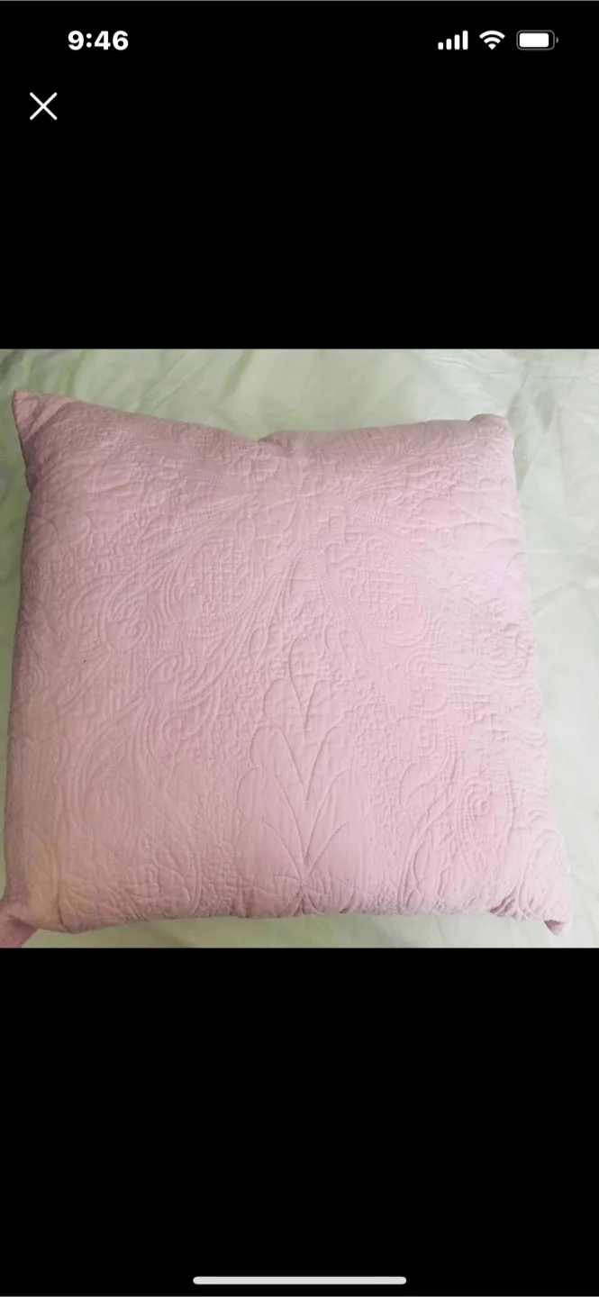 Brand new Pink Quilted Cushion Pillow thumbnail