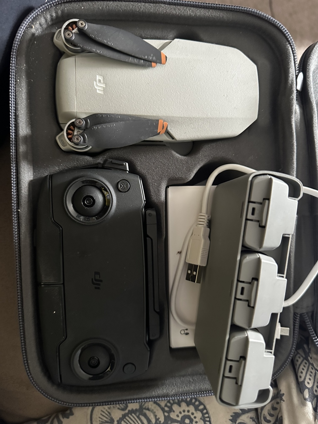 DJI Mini SE Drone with Accessories - photo 2