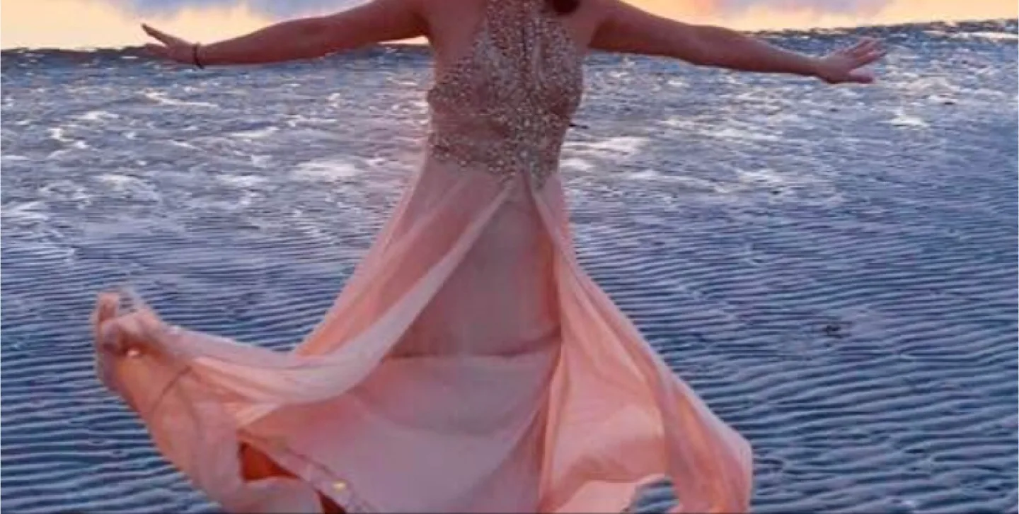 Prom dress or wedding dress thumbnail