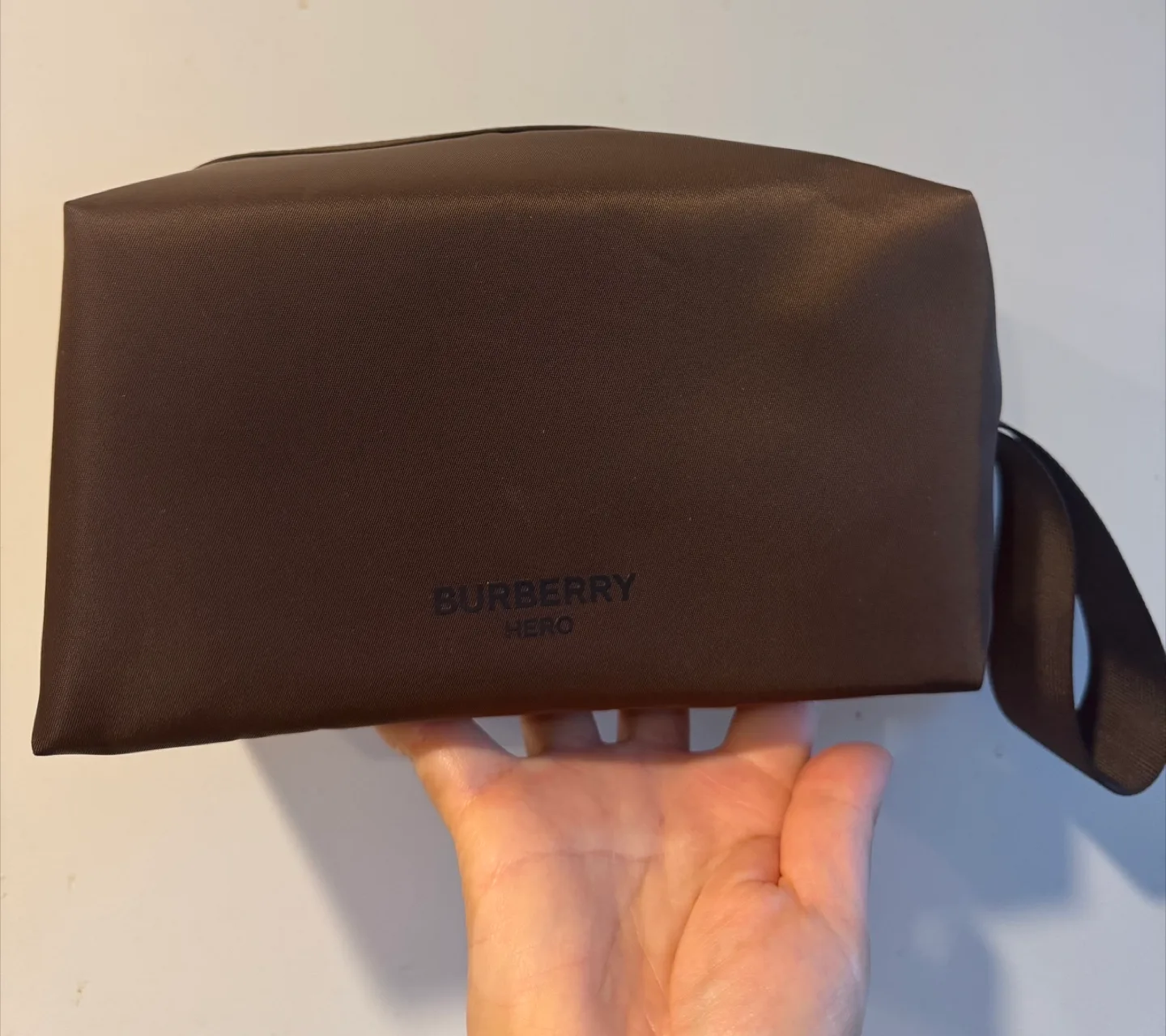 Burberry Hero Brown Toiletry Bag - New thumbnail
