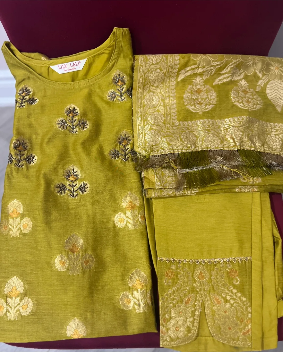 Cotton khadi Green Embroidered pant palazzo Kameez thumbnail