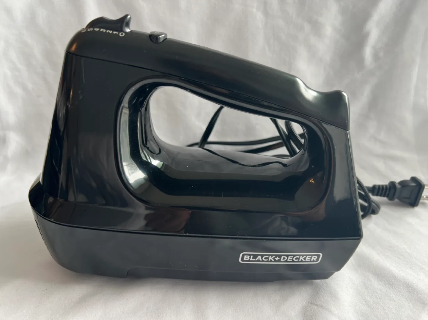 Black + Decker Hand Mixer thumbnail
